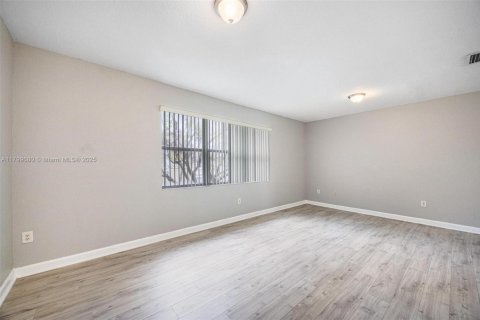 Condo in Homestead, Florida, 3 bedrooms  № 1684064 - photo 13