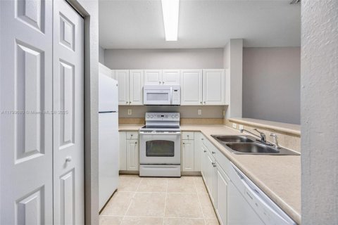 Condo in Homestead, Florida, 3 bedrooms  № 1684064 - photo 24