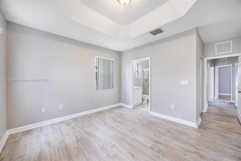 Condo in Homestead, Florida, 3 bedrooms  № 1684064 - photo 16