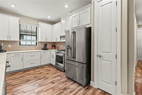Villa ou maison à vendre à Bradenton, Floride: 2 chambres, 155.89 m2 № 2150381 - photo 6