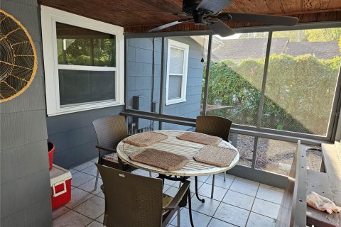 Casa en alquiler en Saint Petersburg, Florida, 3 dormitorios, 159.14 m2 № 1908580 - foto 20