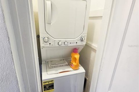 Casa en alquiler en Saint Petersburg, Florida, 3 dormitorios, 159.14 m2 № 1908580 - foto 13