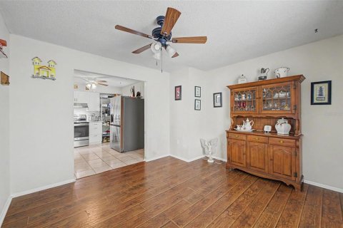 Casa en venta en Brandon, Florida, 3 dormitorios, 117.34 m2 № 2319269 - foto 7