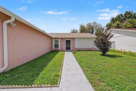 Casa en venta en Brandon, Florida, 3 dormitorios, 117.34 m2 № 2319269 - foto 4