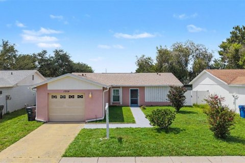 Casa en Brandon, Florida 3 dormitorios, 117.34 m2 № 2319269