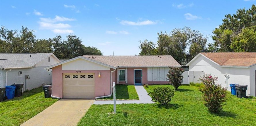 Casa en Brandon, Florida 3 dormitorios, 117.34 m2 № 2319269