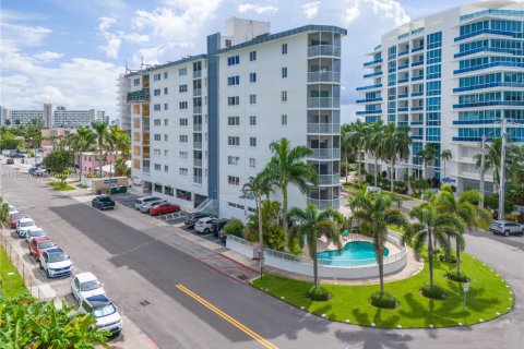 Condominio en venta en Fort Lauderdale, Florida, 2 dormitorios, 132.57 m2 № 1861304 - foto 28