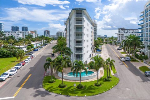 Condominio en venta en Fort Lauderdale, Florida, 2 dormitorios, 132.57 m2 № 1861304 - foto 29