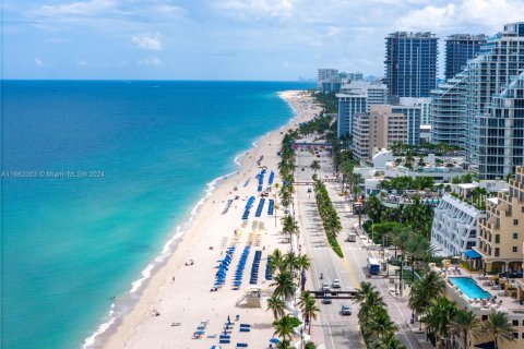 Condominio en venta en Fort Lauderdale, Florida, 2 dormitorios, 132.57 m2 № 1861304 - foto 19