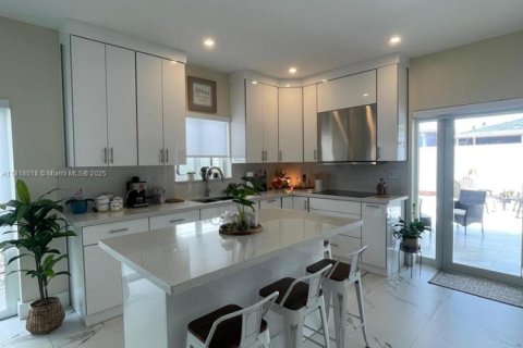 Купить виллу или дом в Майами, Флорида 3 спальни, 125.33м2, № 1780101 - фото 4