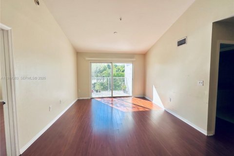 Condo in Pembroke Pines, Florida, 2 bedrooms  № 2044684 - photo 17