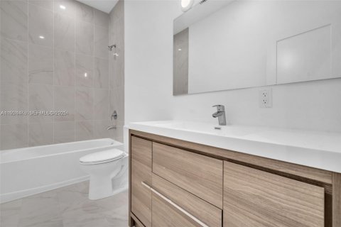 Снять в аренду таунхаус в Дания-Бич, Флорида 3 спальни, 146.97м2, № 1982767 - фото 23