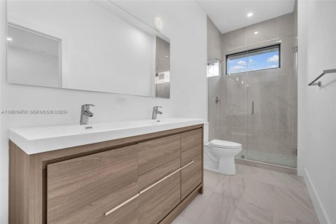 Снять в аренду таунхаус в Дания-Бич, Флорида 3 спальни, 146.97м2, № 1982767 - фото 20