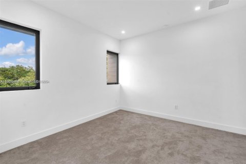 Снять в аренду таунхаус в Дания-Бич, Флорида 3 спальни, 146.97м2, № 1982767 - фото 22