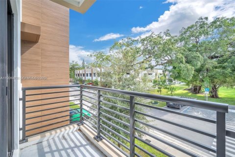 Снять в аренду таунхаус в Дания-Бич, Флорида 3 спальни, 146.97м2, № 1982767 - фото 28