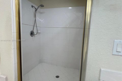 Copropriété à louer à Doral, Floride: 3 chambres, 158.86 m2 № 1992110 - photo 5