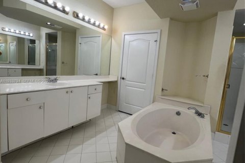 Copropriété à louer à Doral, Floride: 3 chambres, 158.86 m2 № 1992110 - photo 7