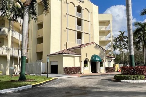 Copropriété à louer à Doral, Floride: 3 chambres, 158.86 m2 № 1992110 - photo 1