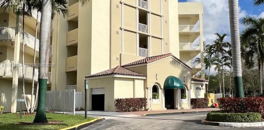 Condo à Doral, Floride, 3 chambres  № 1992110