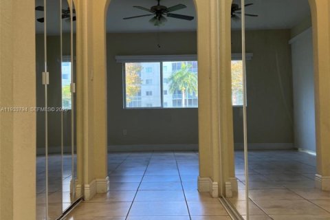 Copropriété à louer à Doral, Floride: 3 chambres, 158.86 m2 № 1992110 - photo 9