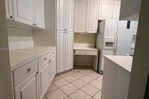 Copropriété à louer à Doral, Floride: 3 chambres, 158.86 m2 № 1992110 - photo 13