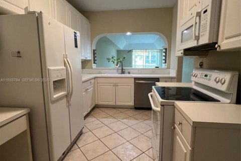 Copropriété à louer à Doral, Floride: 3 chambres, 158.86 m2 № 1992110 - photo 14