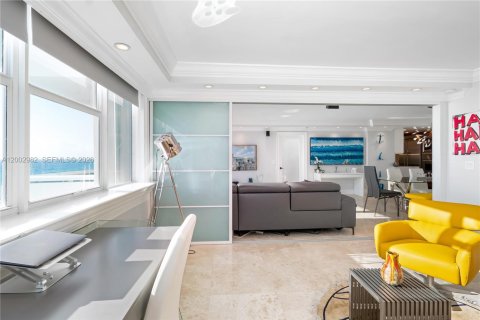 Снять в аренду кондоминиум в Халландейл-Бич, Флорида 2 спальни, 102.19м2, № 2066675 - фото 22