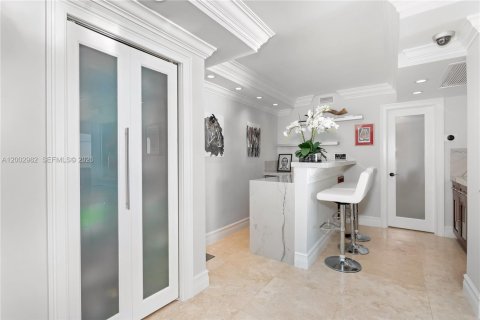 Снять в аренду кондоминиум в Халландейл-Бич, Флорида 2 спальни, 102.19м2, № 2066675 - фото 13