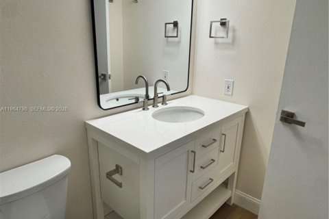 Copropriété à louer à Hallandale Beach, Floride: 2 chambres, 94.76 m2 № 2038579 - photo 21