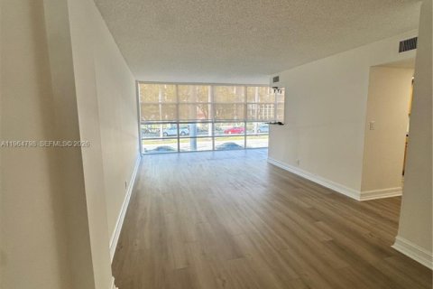 Copropriété à louer à Hallandale Beach, Floride: 2 chambres, 94.76 m2 № 2038579 - photo 3