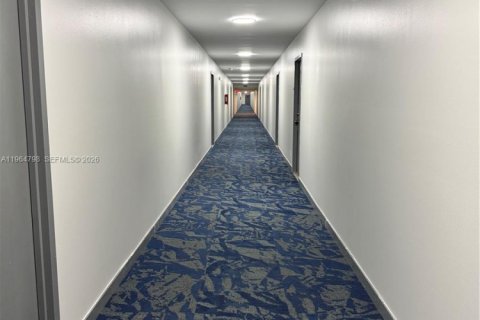 Copropriété à louer à Hallandale Beach, Floride: 2 chambres, 94.76 m2 № 2038579 - photo 22