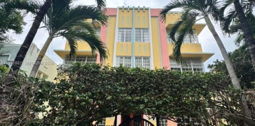 Condominio en Miami Beach, Florida, 1 dormitorio  № 2020225