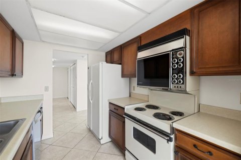 Copropriété à louer à Saint Pete Beach, Floride: 2 chambres, 132.85 m2 № 2106498 - photo 22