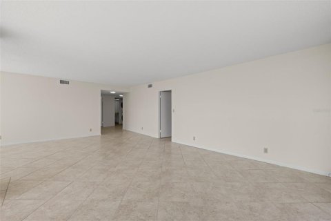 Copropriété à louer à Saint Pete Beach, Floride: 2 chambres, 132.85 m2 № 2106498 - photo 10