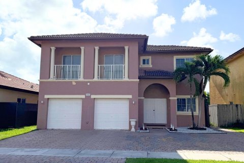 Casa en venta en Homestead, Florida, 5 dormitorios, 255.76 m2 № 2154979 - foto 1