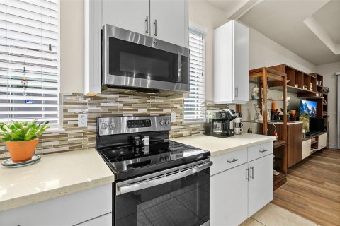 Villa ou maison à vendre à Ormond Beach, Floride: 3 chambres, 194.26 m2 № 1566049 - photo 12