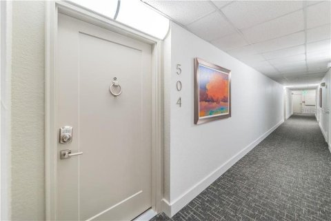 Condo in Clearwater, Florida, 2 bedrooms  № 2093960 - photo 9