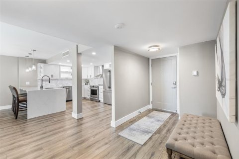 Condo in Clearwater, Florida, 2 bedrooms  № 2093960 - photo 12