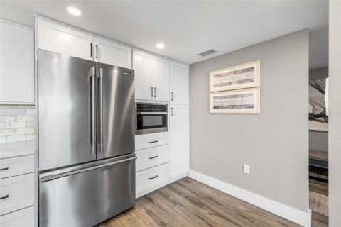 Condo in Clearwater, Florida, 2 bedrooms  № 2093960 - photo 15