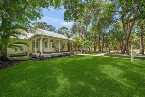 House in Sarasota, Florida 5 bedrooms, 448.53 sq.m. № 2203671 - photo 8