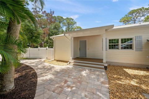 House in Sarasota, Florida 5 bedrooms, 448.53 sq.m. № 2203671 - photo 15