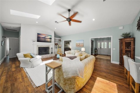 House in Sarasota, Florida 5 bedrooms, 448.53 sq.m. № 2203671 - photo 29