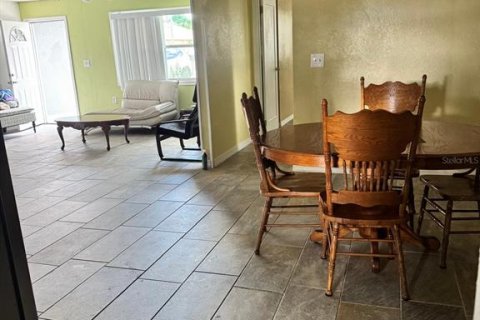 House in Spring Hill, Florida 3 bedrooms, 131.55 sq.m. № 1802114 - photo 10