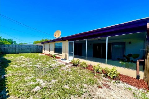 House in Holiday, Florida 2 bedrooms, 144.65 sq.m. № 1865972 - photo 27