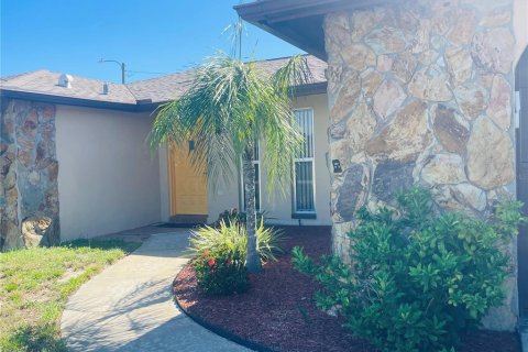 House in Holiday, Florida 2 bedrooms, 144.65 sq.m. № 1865972 - photo 4