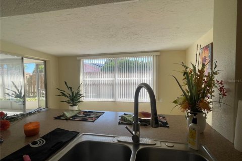 House in Holiday, Florida 2 bedrooms, 144.65 sq.m. № 1865972 - photo 11