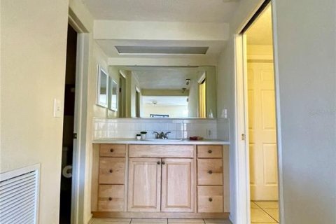 House in Holiday, Florida 2 bedrooms, 144.65 sq.m. № 1865972 - photo 17