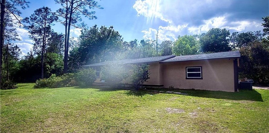 House in Ormond Beach, Florida 3 bedrooms, 151.62 sq.m. № 2229453