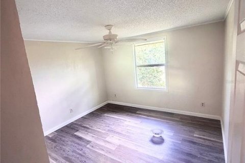 House in Ormond Beach, Florida 3 bedrooms, 151.62 sq.m. № 2229453 - photo 11