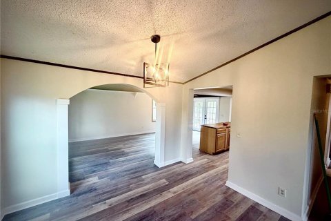 House in Ormond Beach, Florida 3 bedrooms, 151.62 sq.m. № 2229453 - photo 6